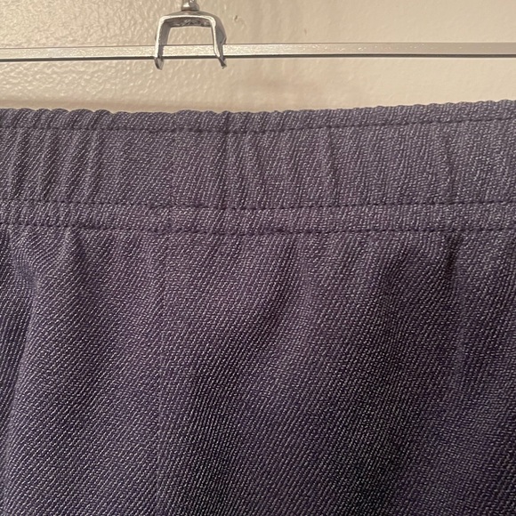 St. John Sport by Marie Gray - Picture 6 of 6